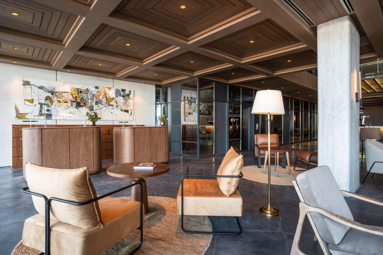 Hotel Costanero MGallery Montevideo Esterno foto The lounge at the airport