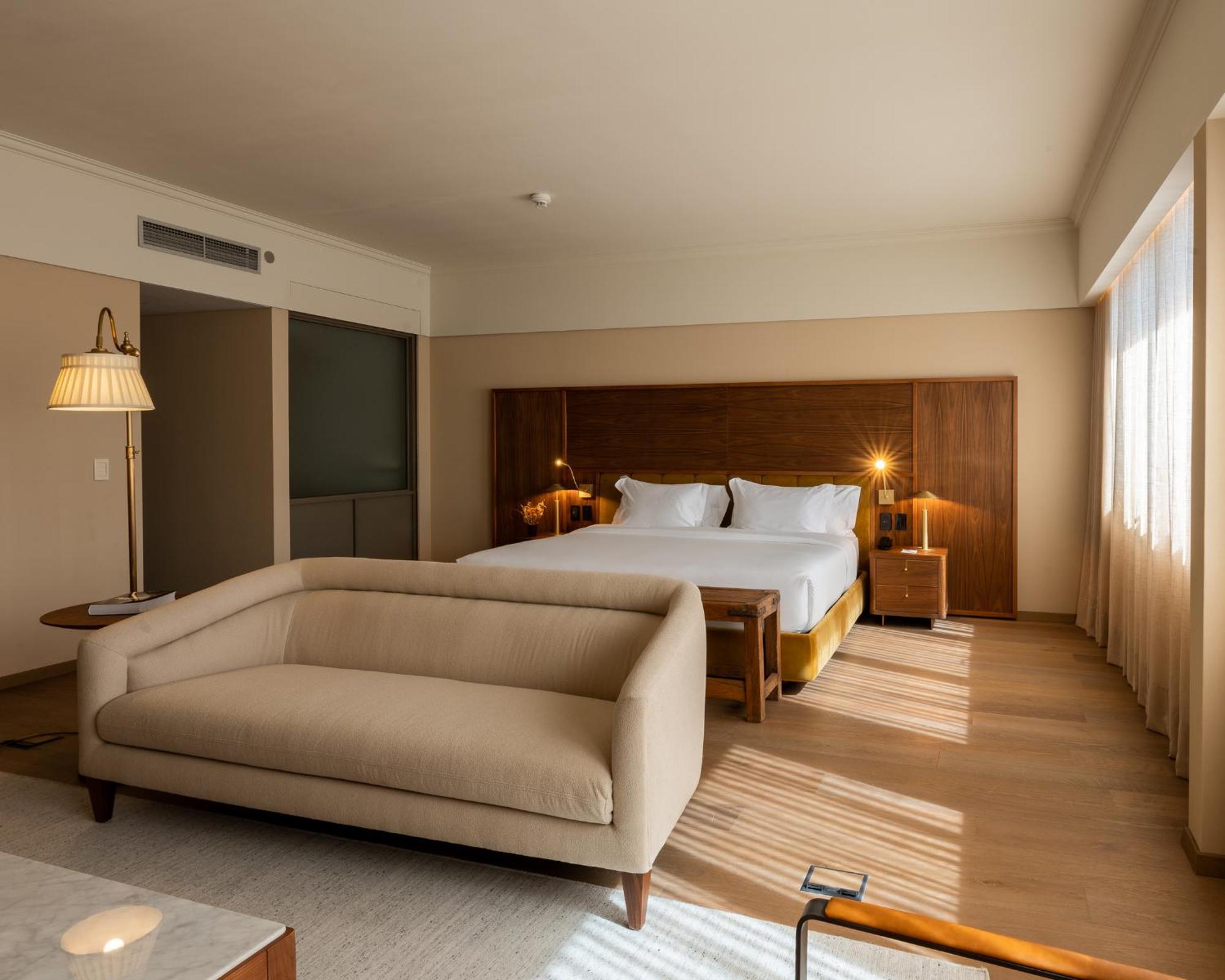 Hotel Costanero MGallery Montevideo Esterno foto A room at the hotel